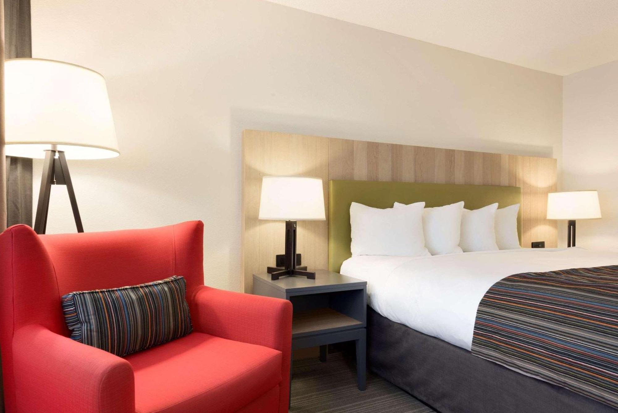Country Inn & Suites By Radisson, Chippewa Falls, Wi Εξωτερικό φωτογραφία