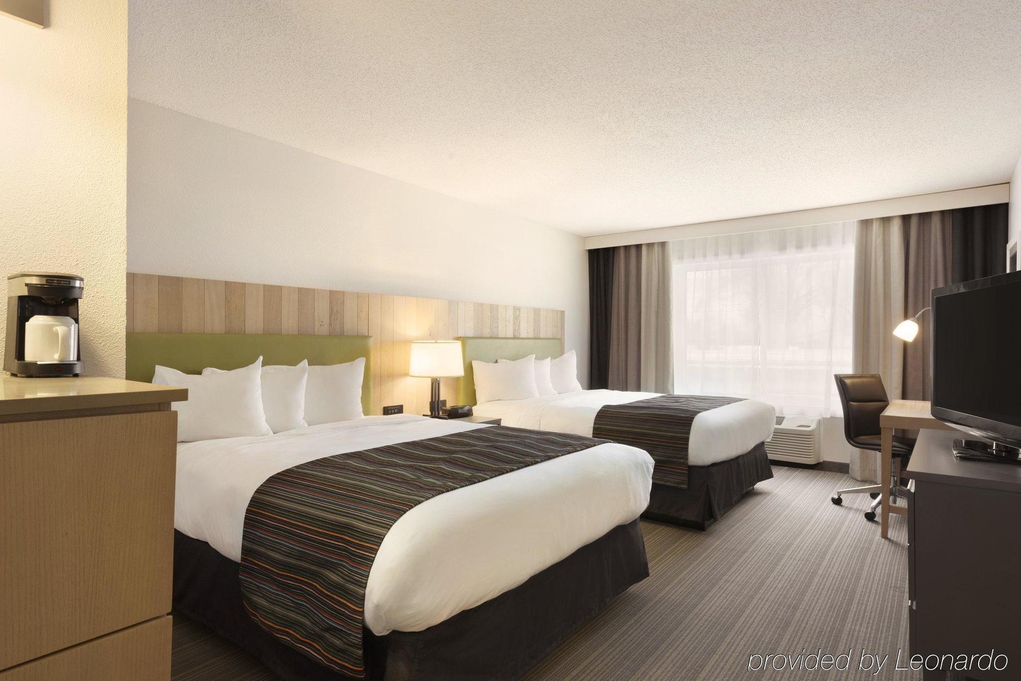 Country Inn & Suites By Radisson, Chippewa Falls, Wi Εξωτερικό φωτογραφία