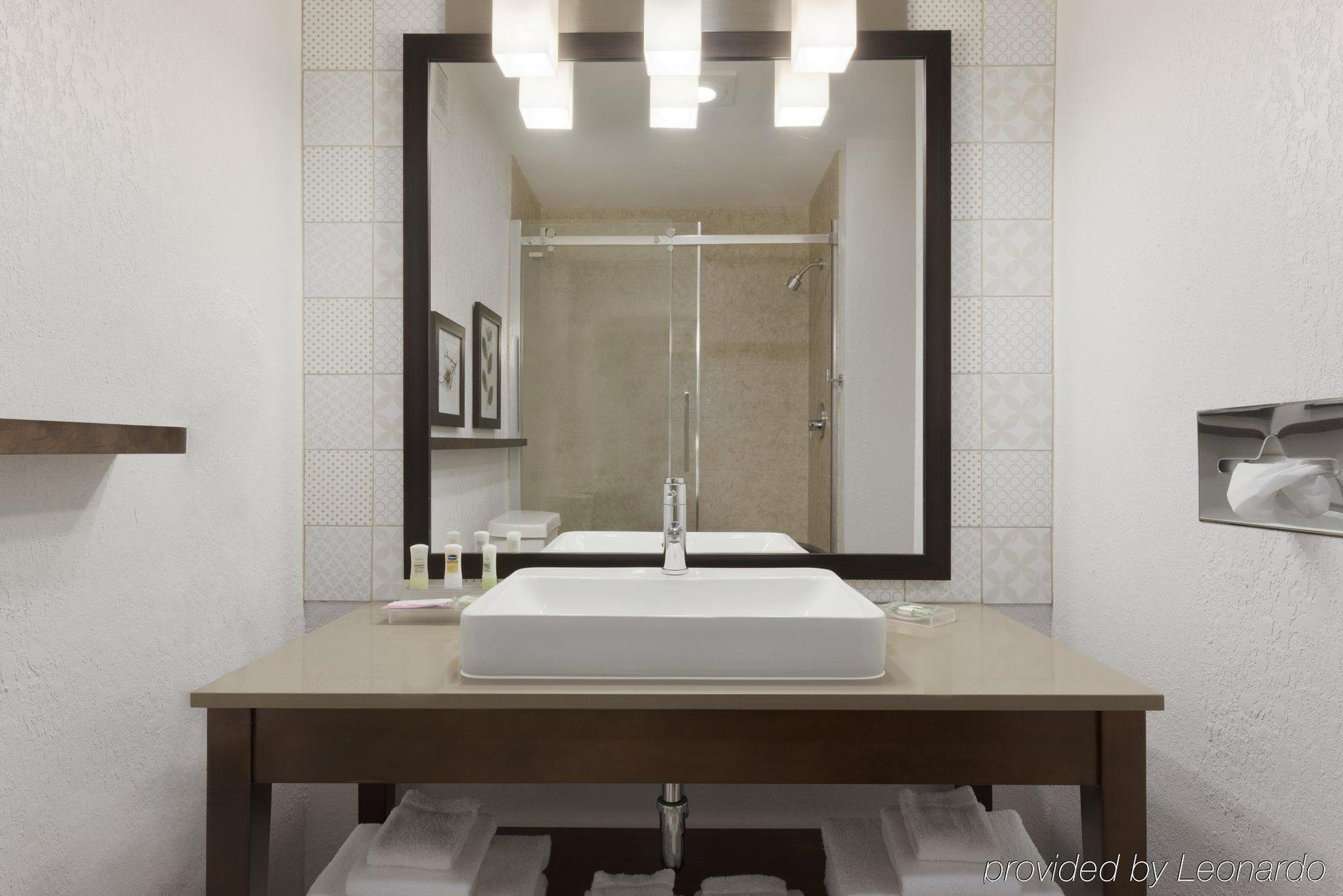 Country Inn & Suites By Radisson, Chippewa Falls, Wi Εξωτερικό φωτογραφία