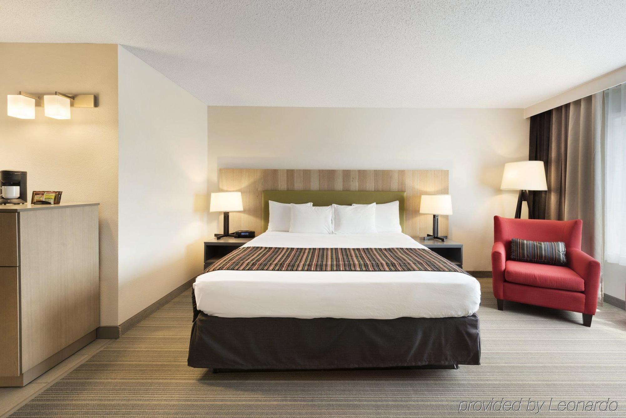 Country Inn & Suites By Radisson, Chippewa Falls, Wi Εξωτερικό φωτογραφία