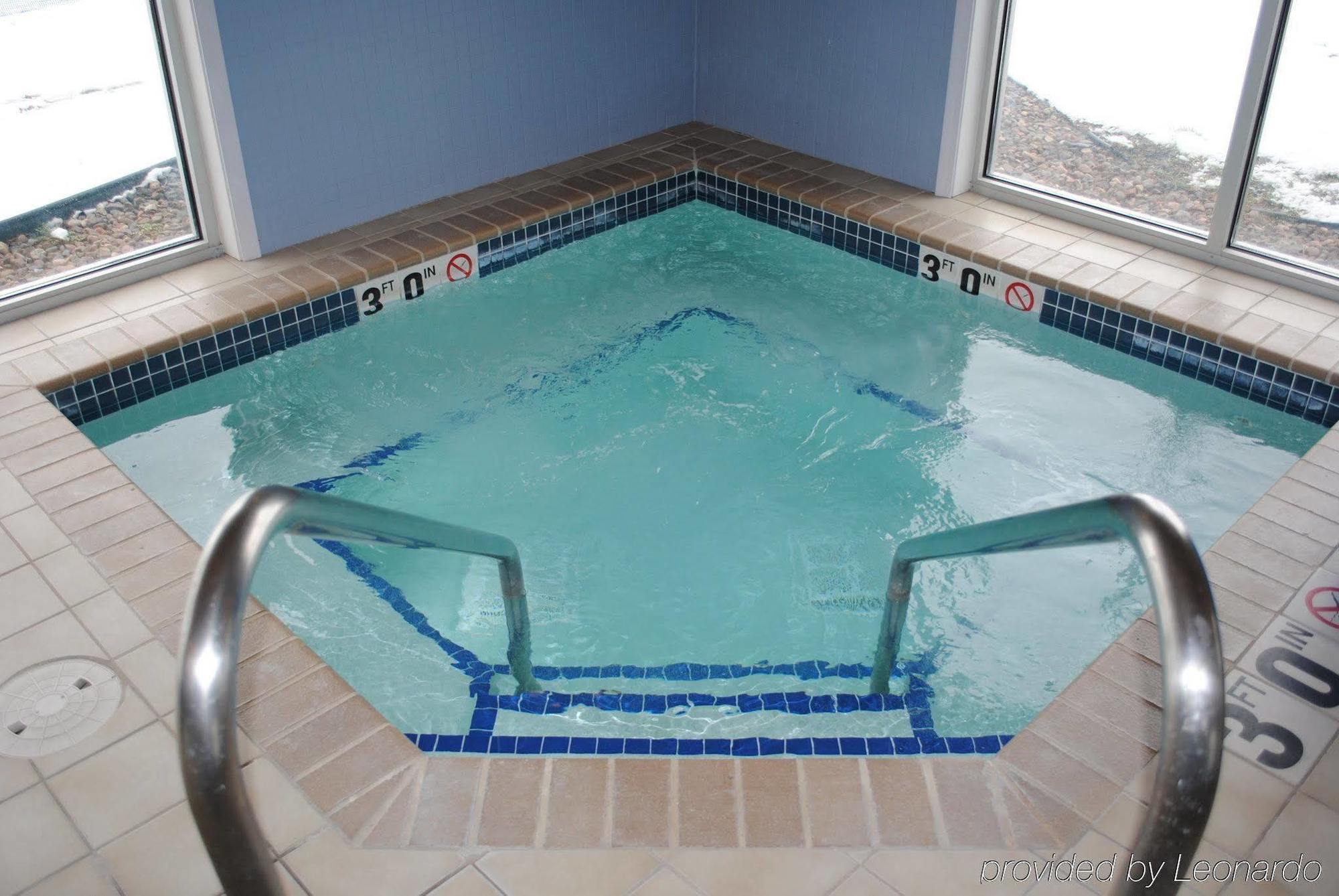 Country Inn & Suites By Radisson, Chippewa Falls, Wi Εξωτερικό φωτογραφία